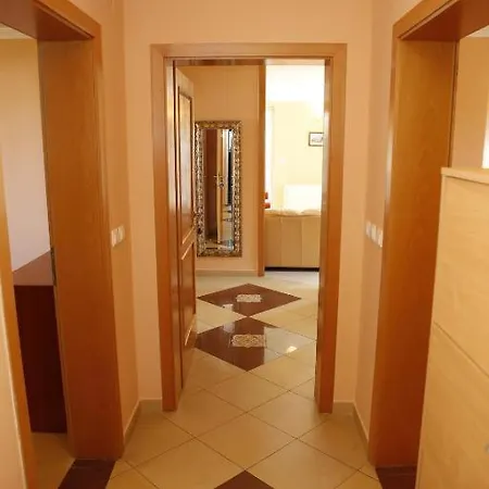 Vila Nara 4*