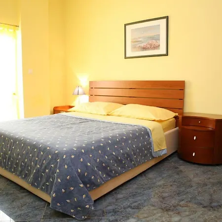 Vila Nara Vodice