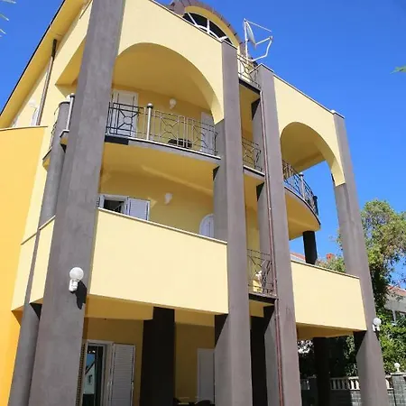 Gasthof Vila Nara 4*